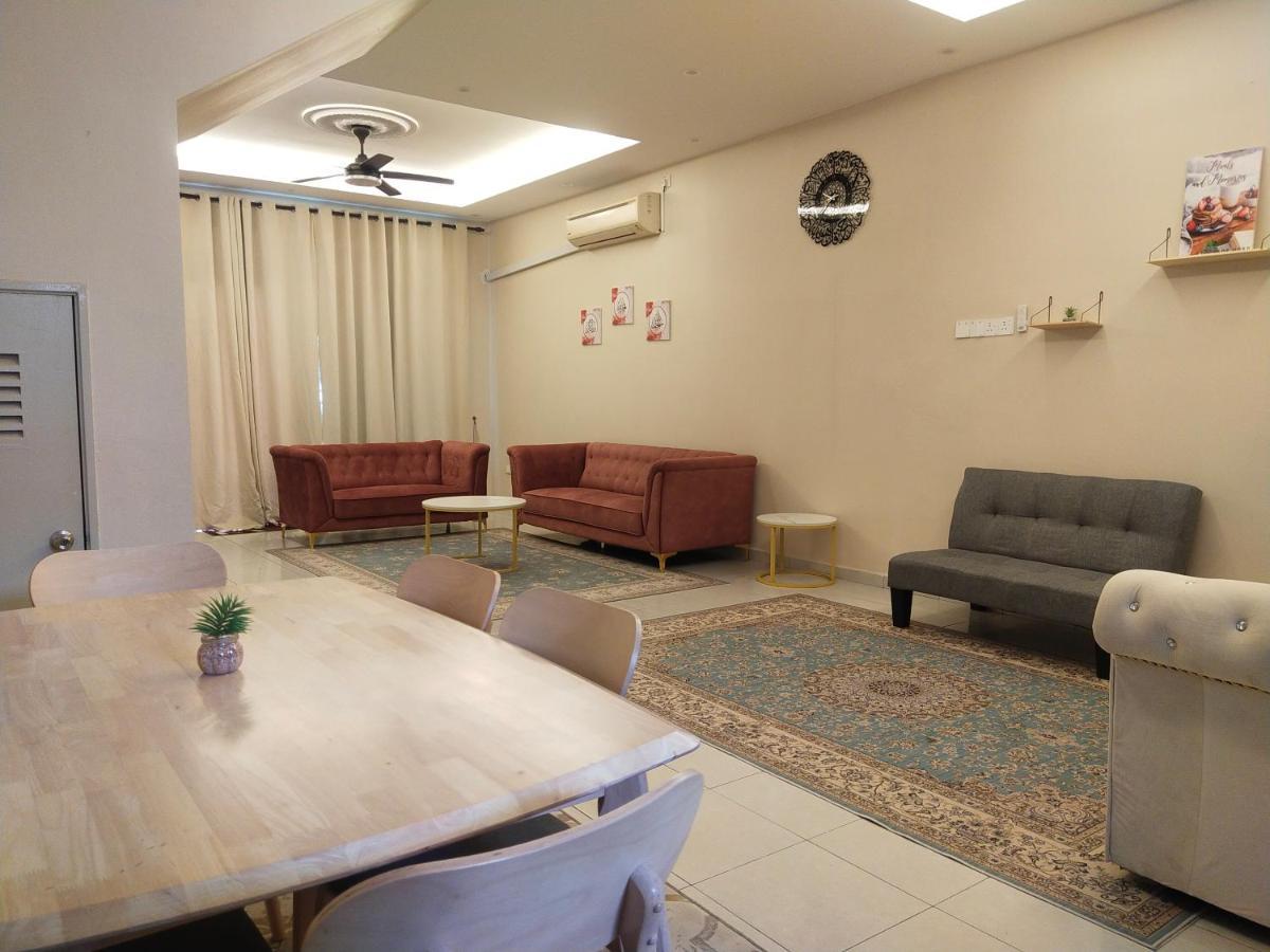 Axaida Homestay Parit Jawa Bakar Parit Exterior foto