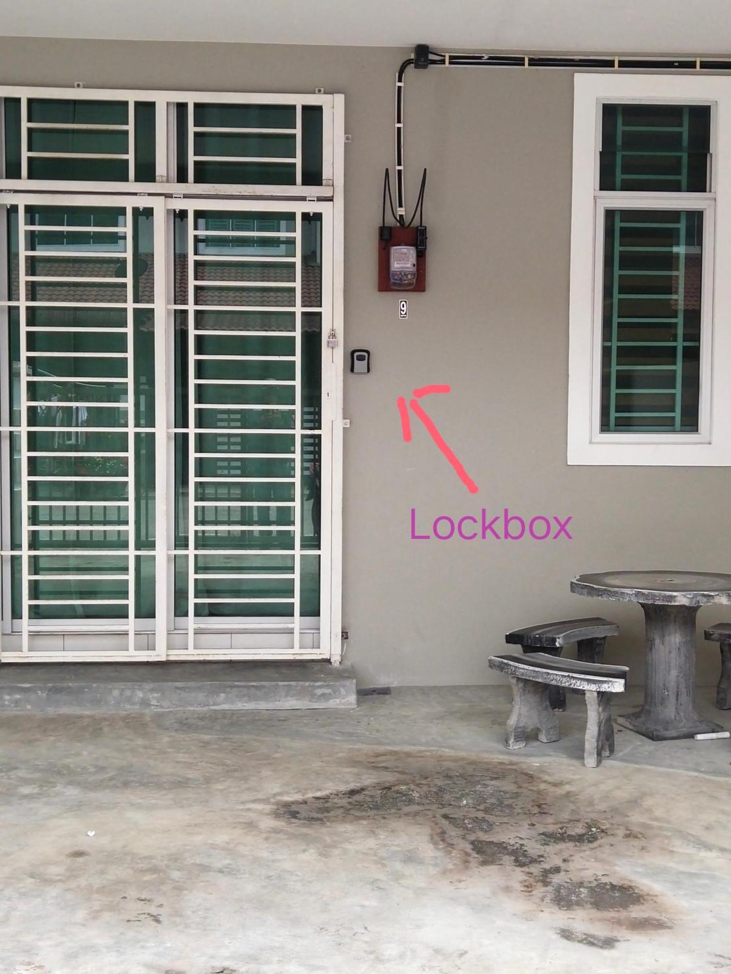 Axaida Homestay Parit Jawa Bakar Parit Exterior foto